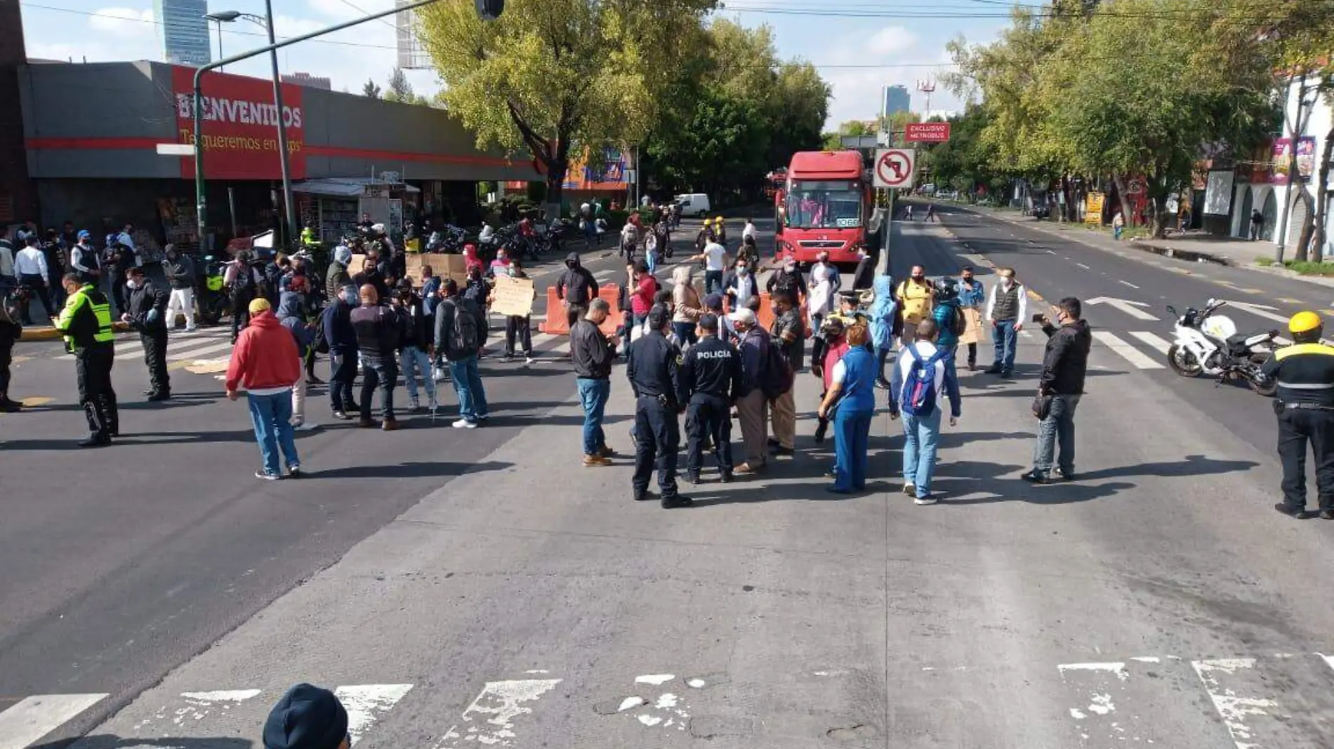 protesta-insurgentes-deolarte