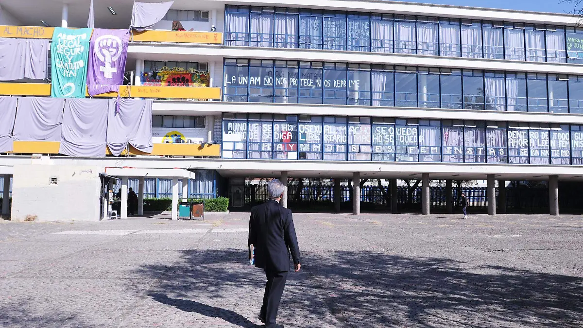ESTUDIANTES_UNIVERSIDAD_FILOSFIA_Y_LETRAS_UNAM_REGRESO_A_CLASES_alejandro aguilar (4)
