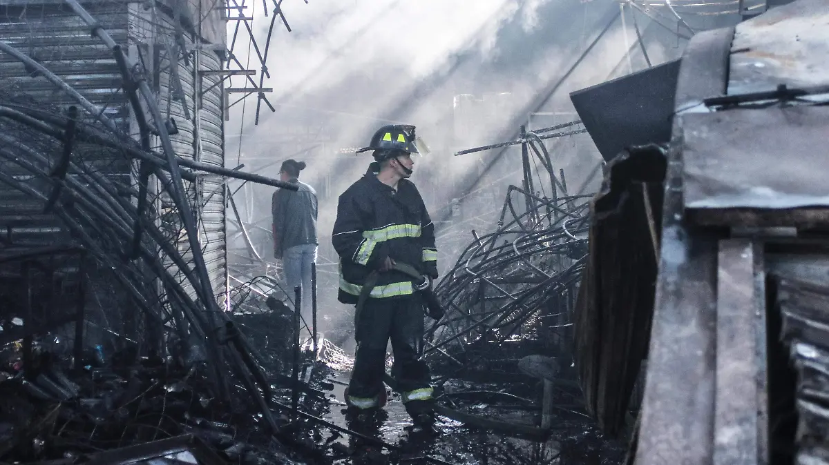 La Merced-Incendio-Mercado-Locatarios (8)