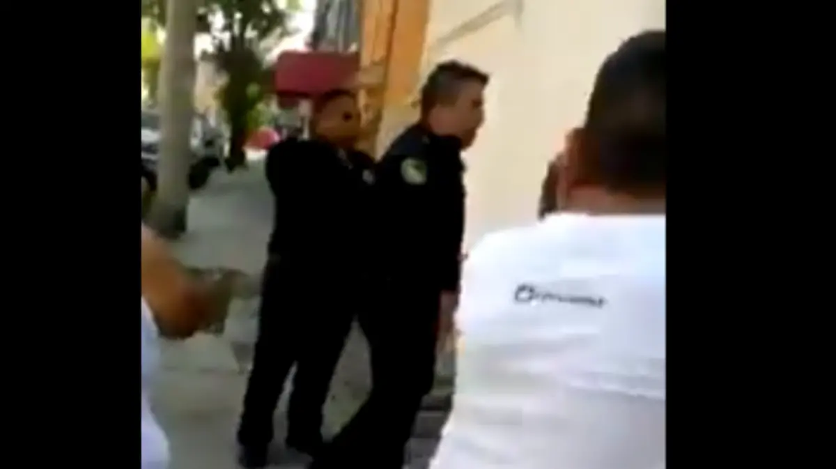 foto-policía-disparando