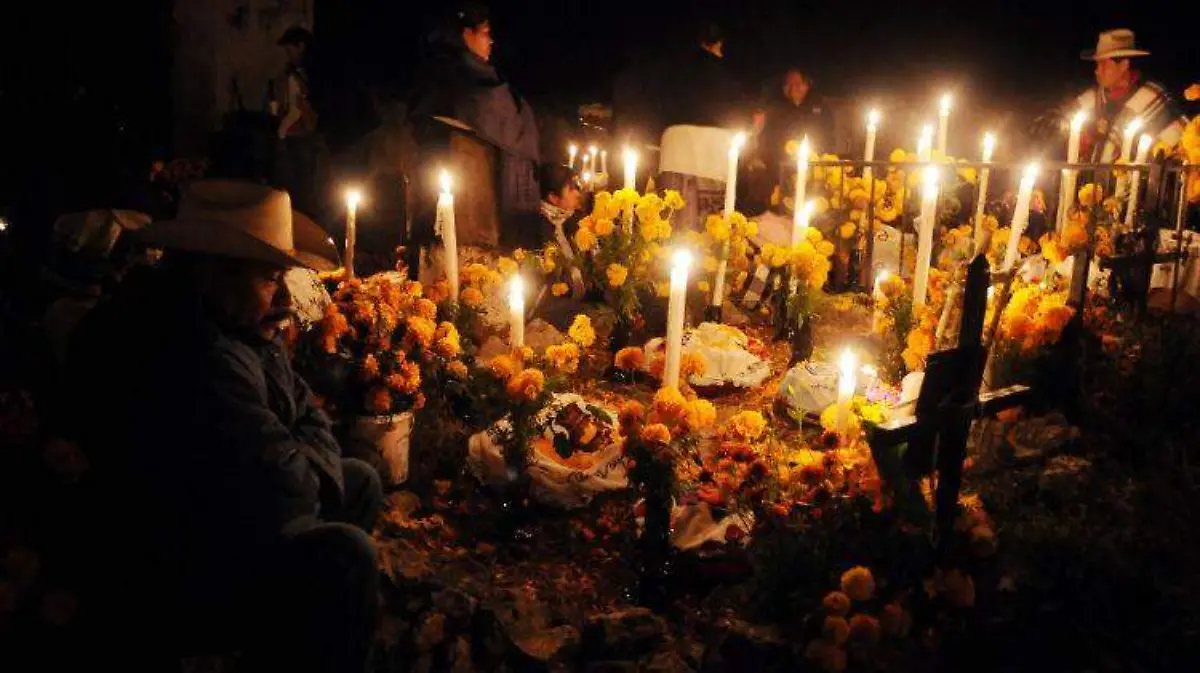 Patzcuaro-muertos-tradicion