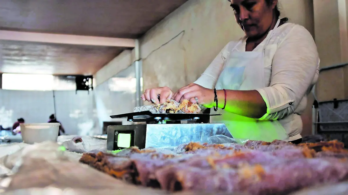 Elaboración de dulces típicos