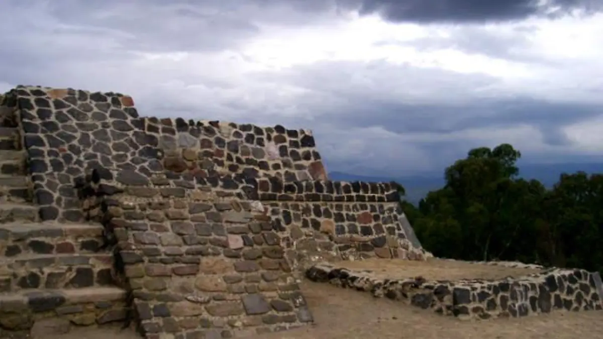 zonas-arqueologicas-cdmx-08-cerro-de-la-estrella-1