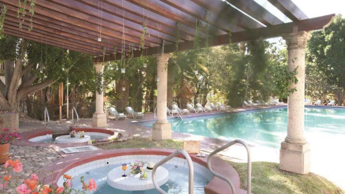 Alberca-hotel-mision