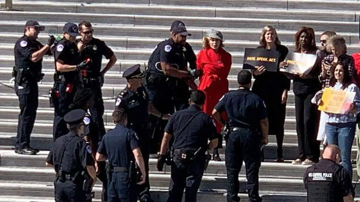 Jane-Fonda_arresto-protesta