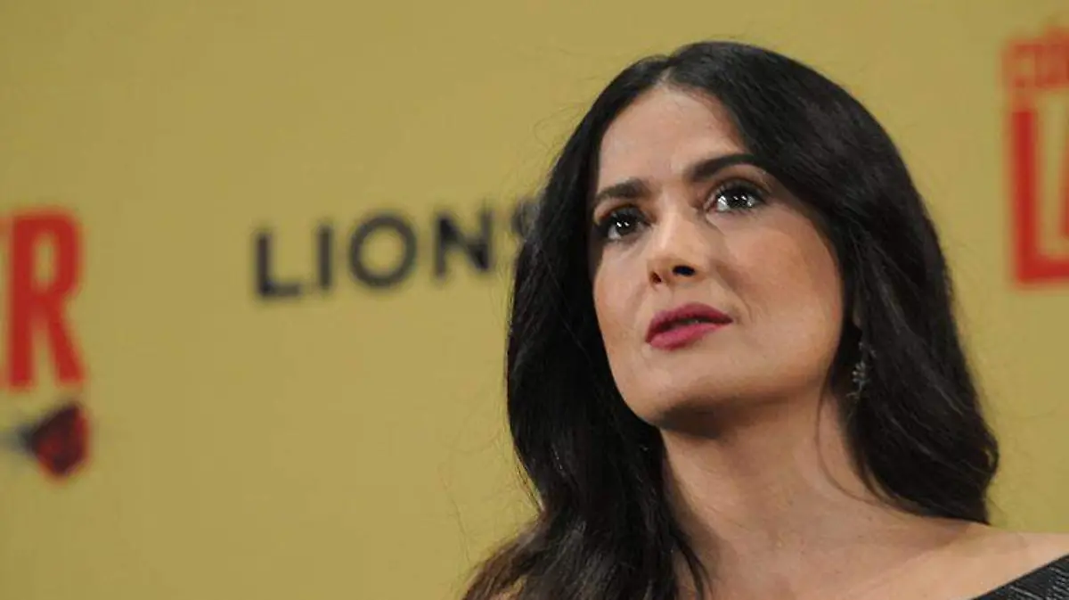 SALMA-HAYEK-(2)