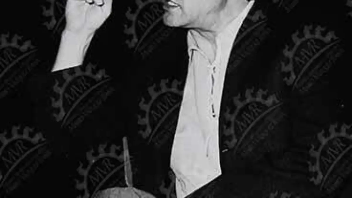 Ignacio Lopez Tarso_Hemeroteca MVR_01