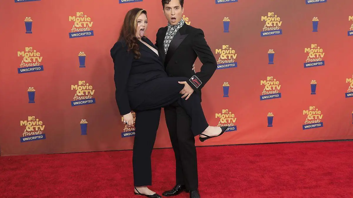 Meg Stalter, Paul Downs