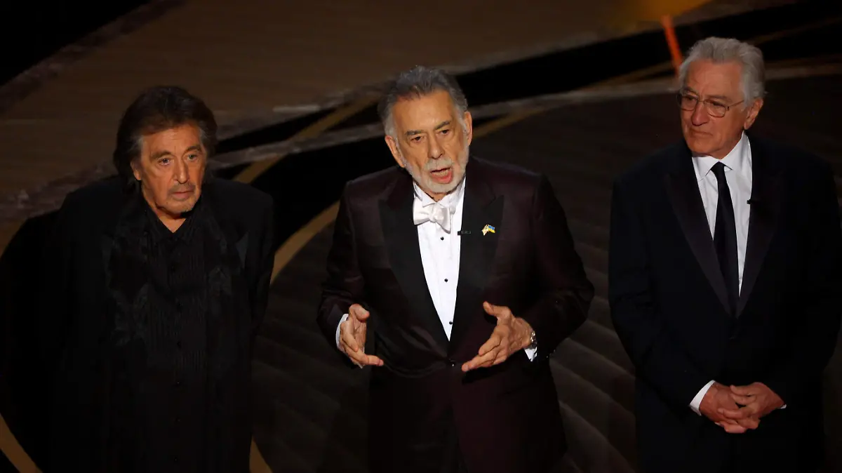 2022-03-28T024050Z_343710315_HP1EI3S07G06V_RTRMADP_3_AWARDS-OSCARS