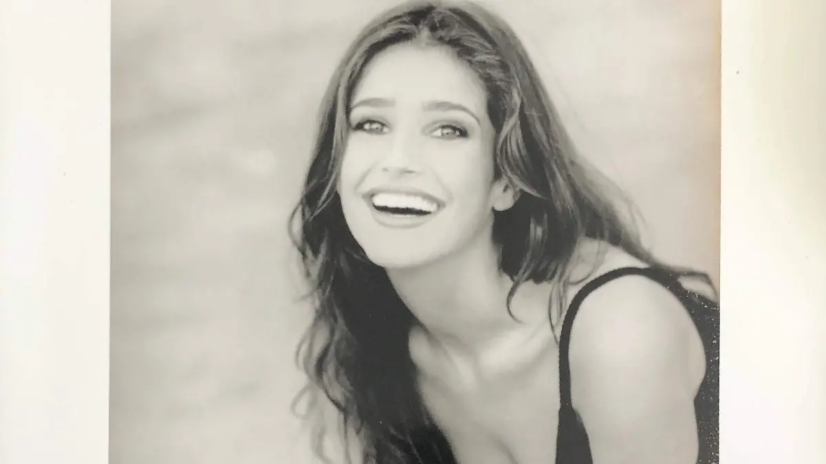 2 Edith Serrano image7