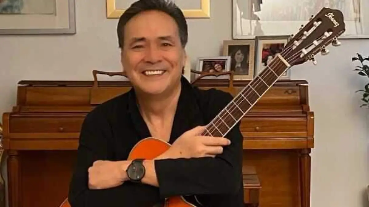 Yoshio cantante
