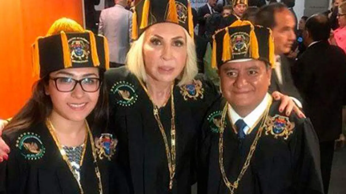 Laura-Bozzo_doctorado