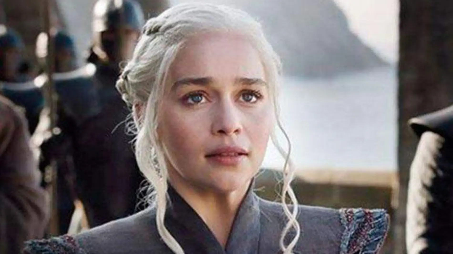 Emilia-Clarke_Juego-de-Tronos_-Game-of-Thrones