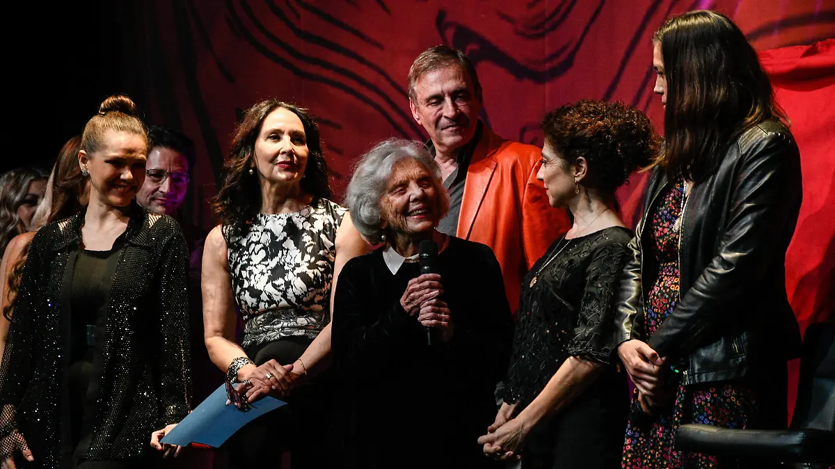 ELENA PONIATOWSKA-BLANCA GUERRA- MARIA DEL ROSARIO ESPINOZA-8