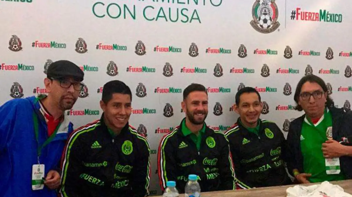 seleccion-mexico-entrenamiento-fans