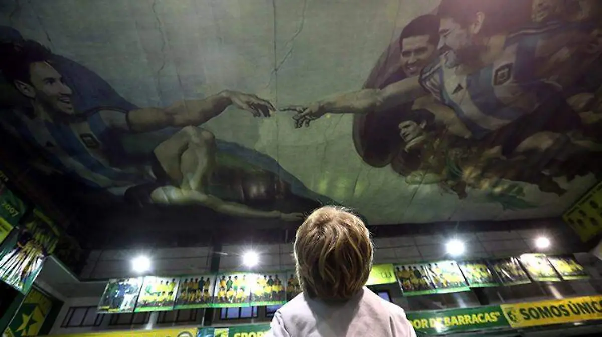 messi-maradona-argentina-capillasixtina
