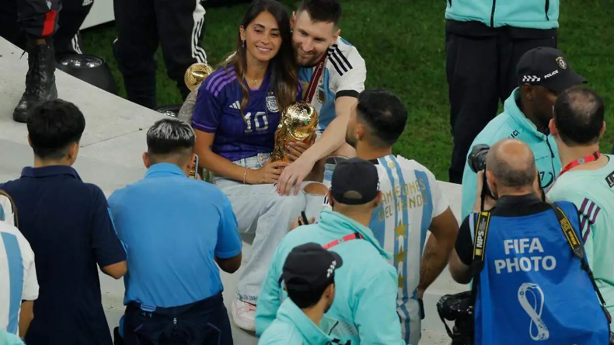 Messi y Antonela
