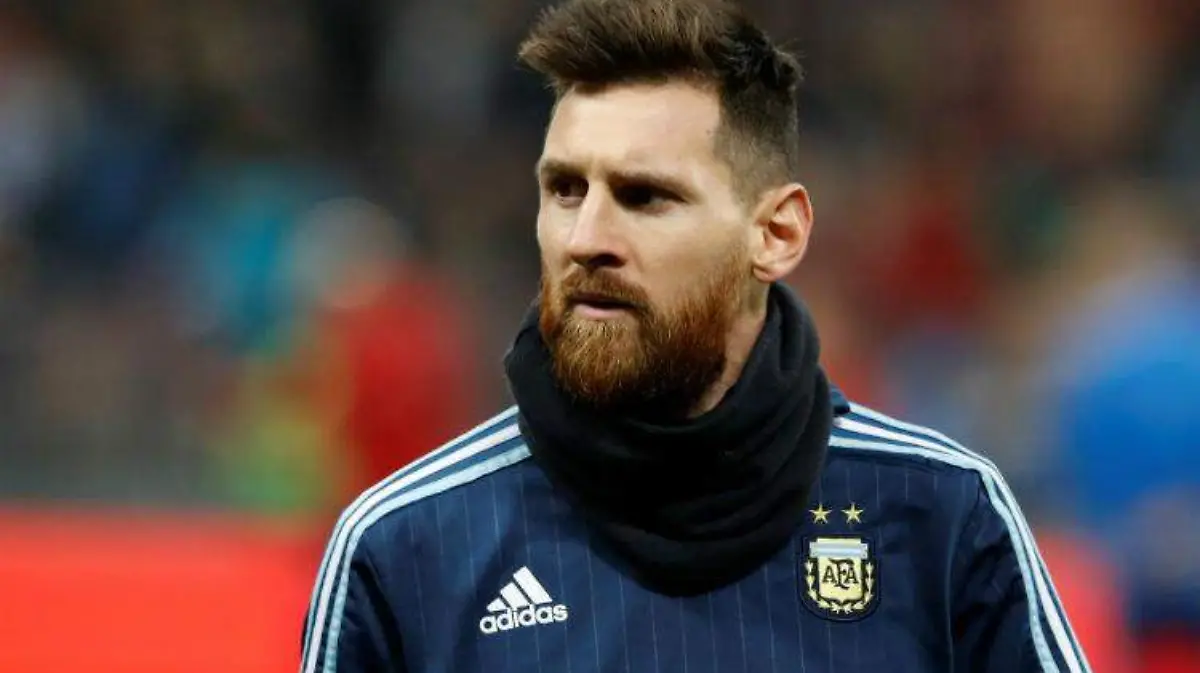 2017-11-11T124502Z_373413499_RC120C946200_RTRMADP_3_SOCCER-FRIENDLY-RUS-ARG