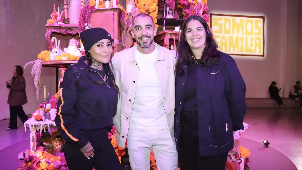 Mariana Juárez, Carlos Hernández y Alma Peña / Adrián Vázquez