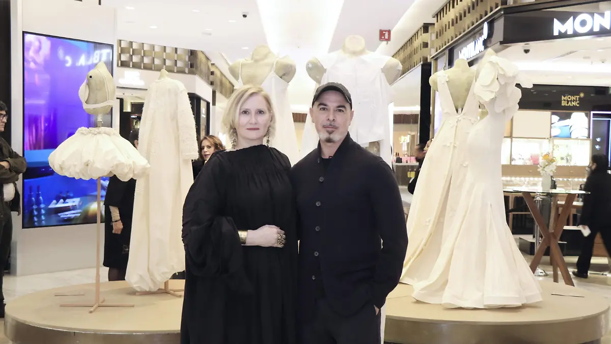JAVIER MARÍN Y ANA ELENA MALLET