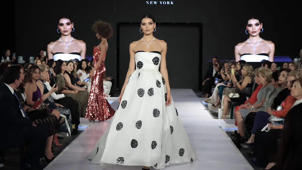 Carolina Herrera / Adríán Vázquez