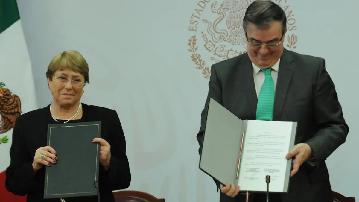 firma-ACUERDO-MARCELO-BACHELET-ALEJANDROA