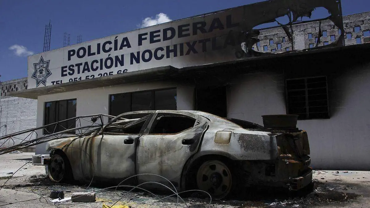 Vinculan a proceso a mandos policiales por masacre en Nochixtlán