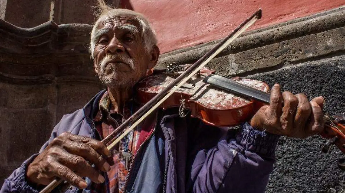 hombre músico