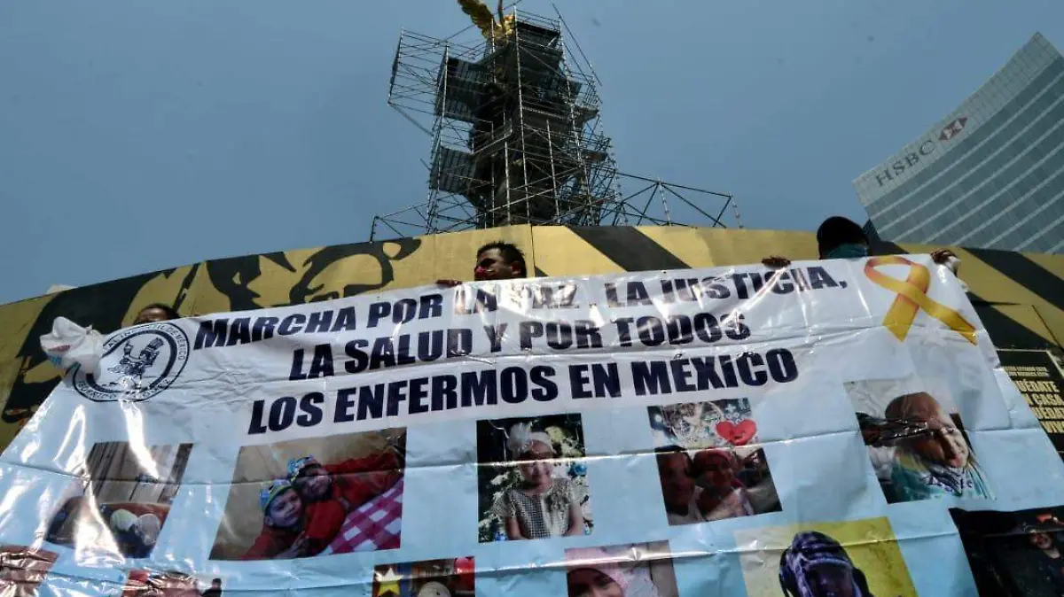 padres niños cancer OMAR FLORES