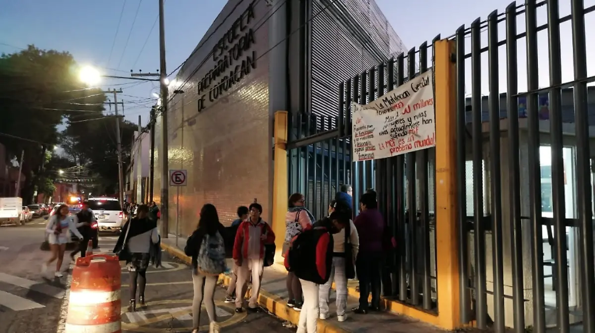 prepa 6 reanuda clases unam 