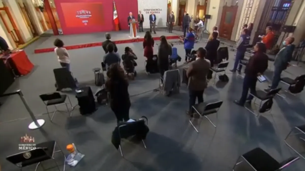 amlo-minuto-de-silencio-mañanera