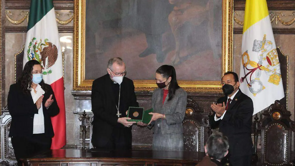secretario vaticano ADRIAN VAZQUEZ