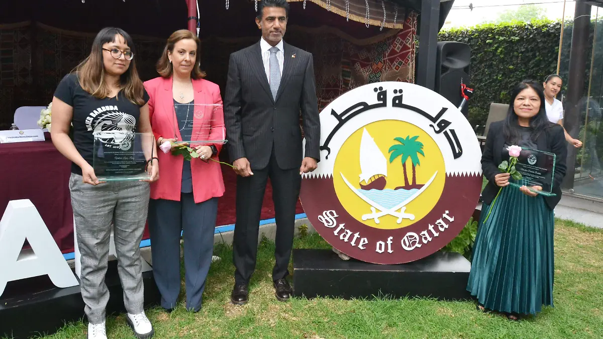 VALERIA LOPEZ LOPEZ, FAISAL AL SADA, MOHAMMED AL KUWARI MARCELINA BAUTISTA Y CRISTINA MIERES 4
