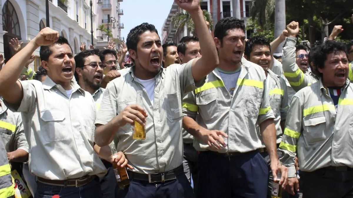 TRABAJADORES