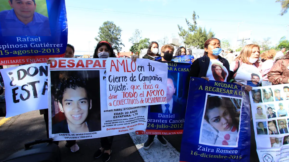 amlo desaparecidos Foto Eduardo MURILLO  Diario de Xalapa.3