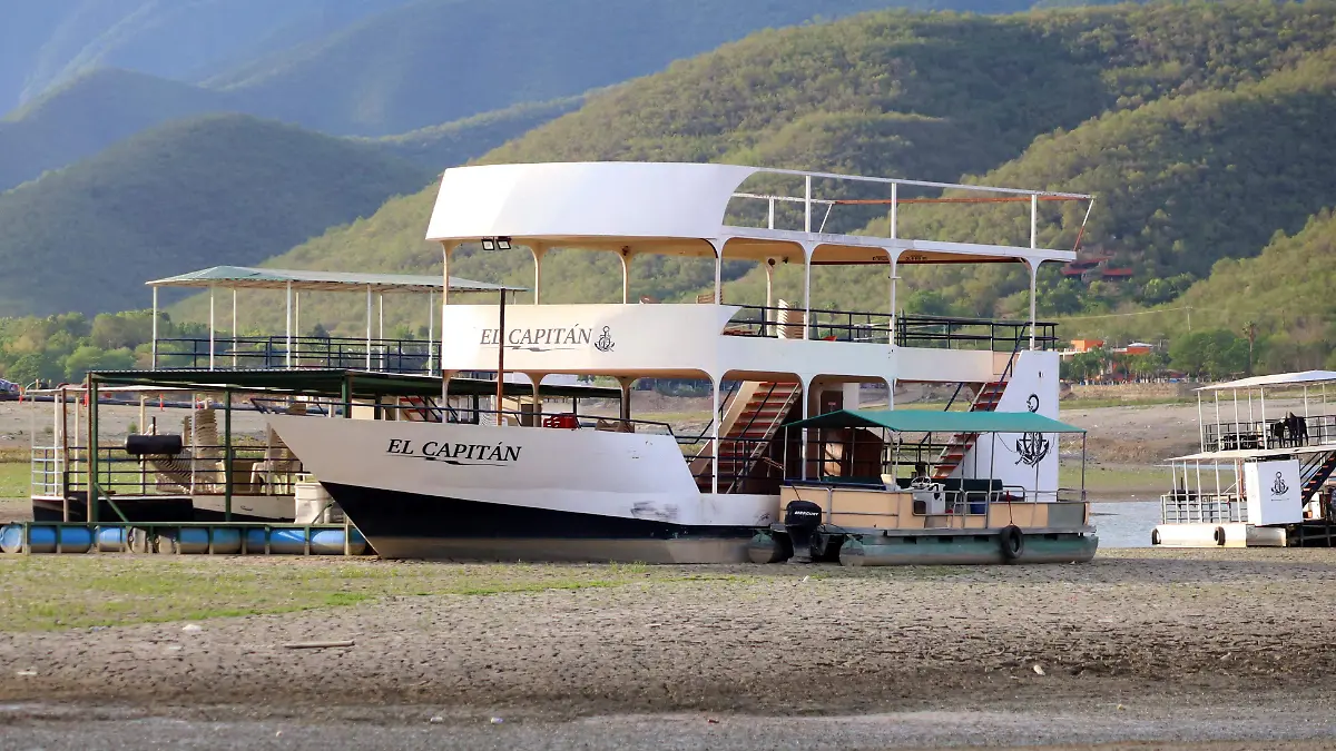 Catamar quedó varado 