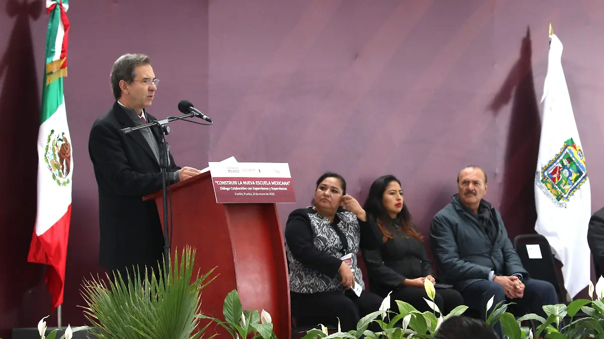 ESTEBAN MOCTEZUMA erick guzman  (6)