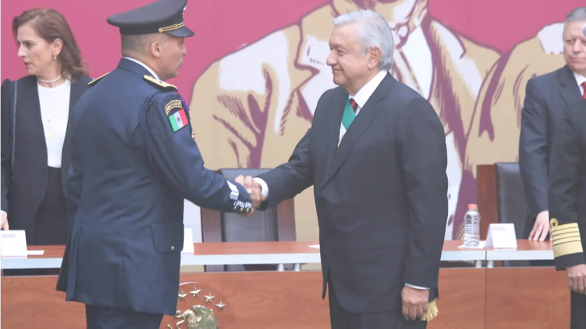 AMLO-PILOTO-EVO-roberto hernandez (9)