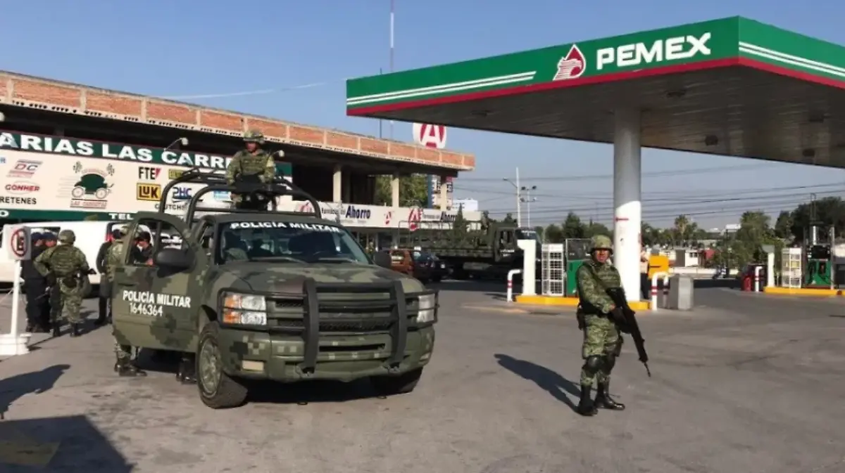 militares-gasolina-tw