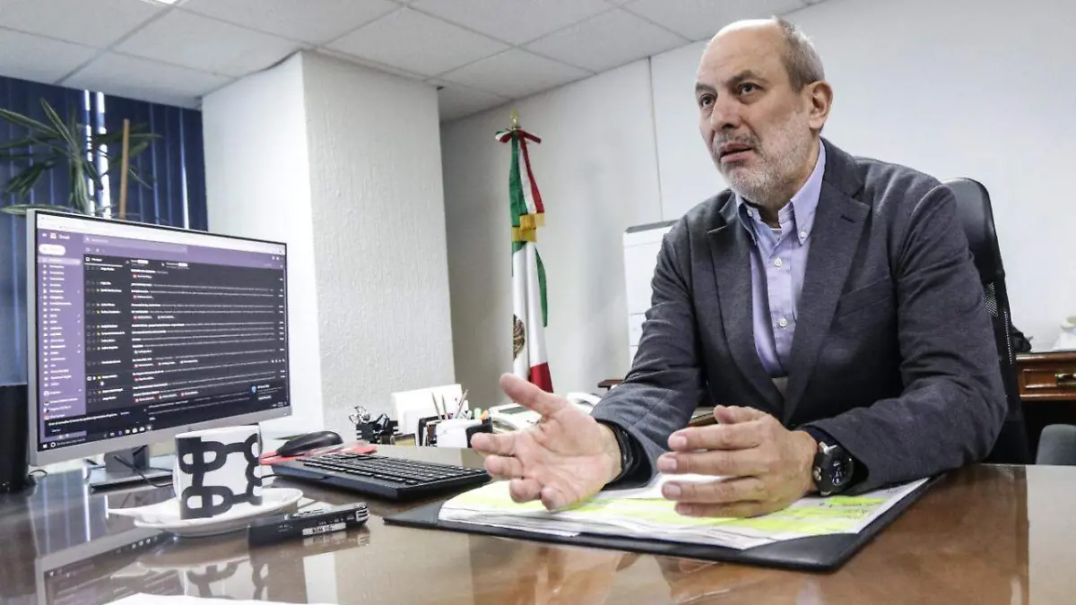 guillermo calderon ROBERTO HERNANDEZ