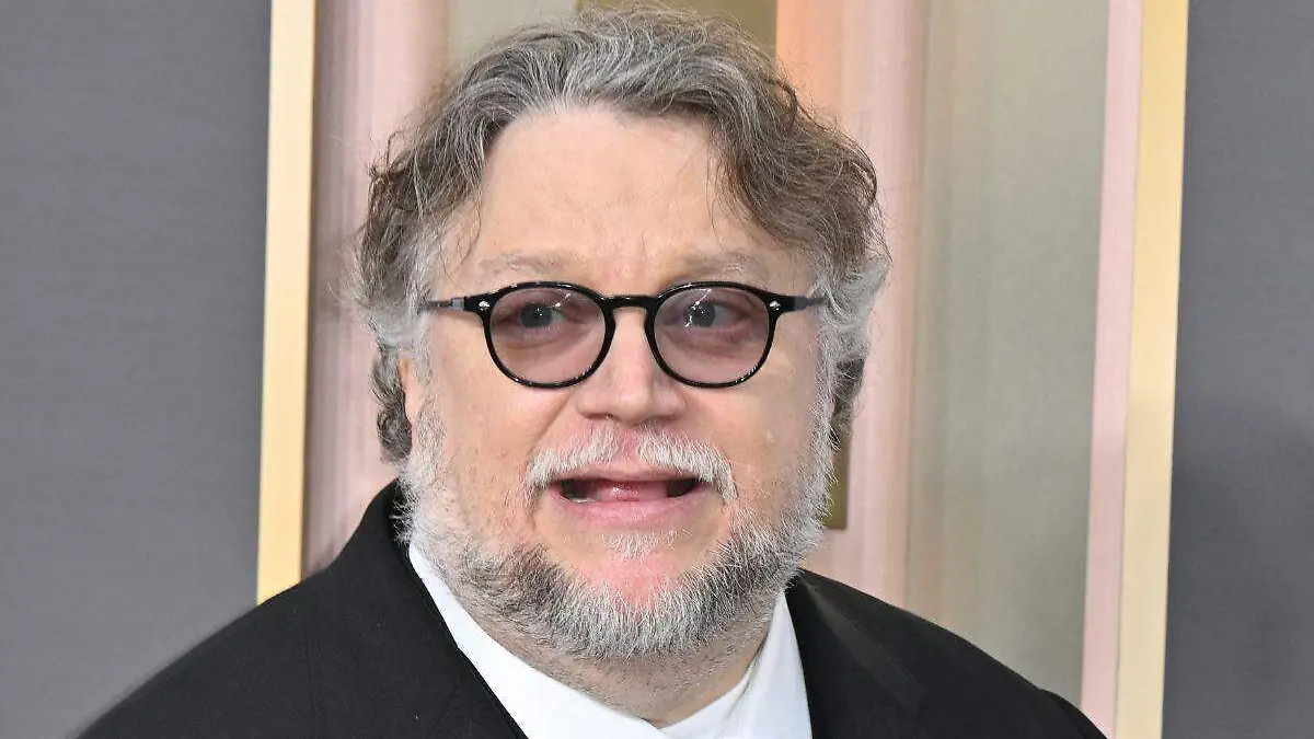 Morena pide reconocimiento de la Cámara de Diputados para Guillermo del Toro