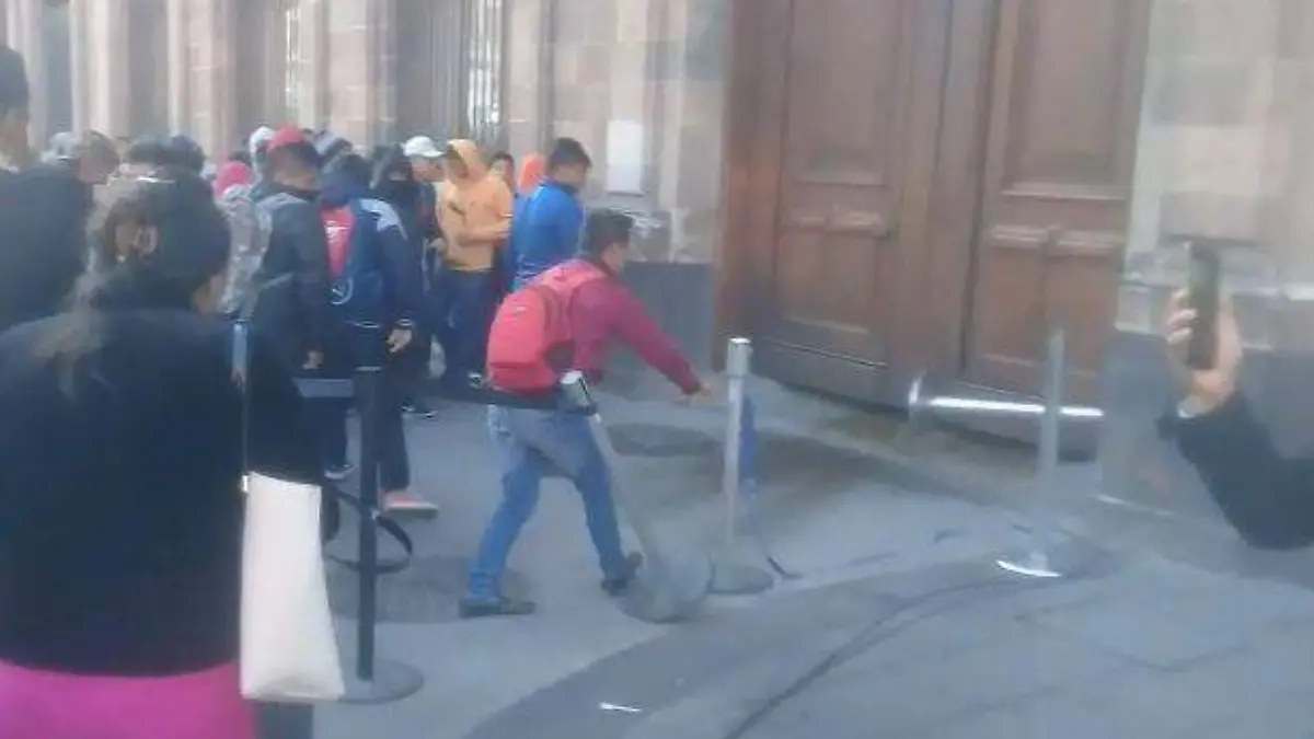 normalistas-palacio-nacional