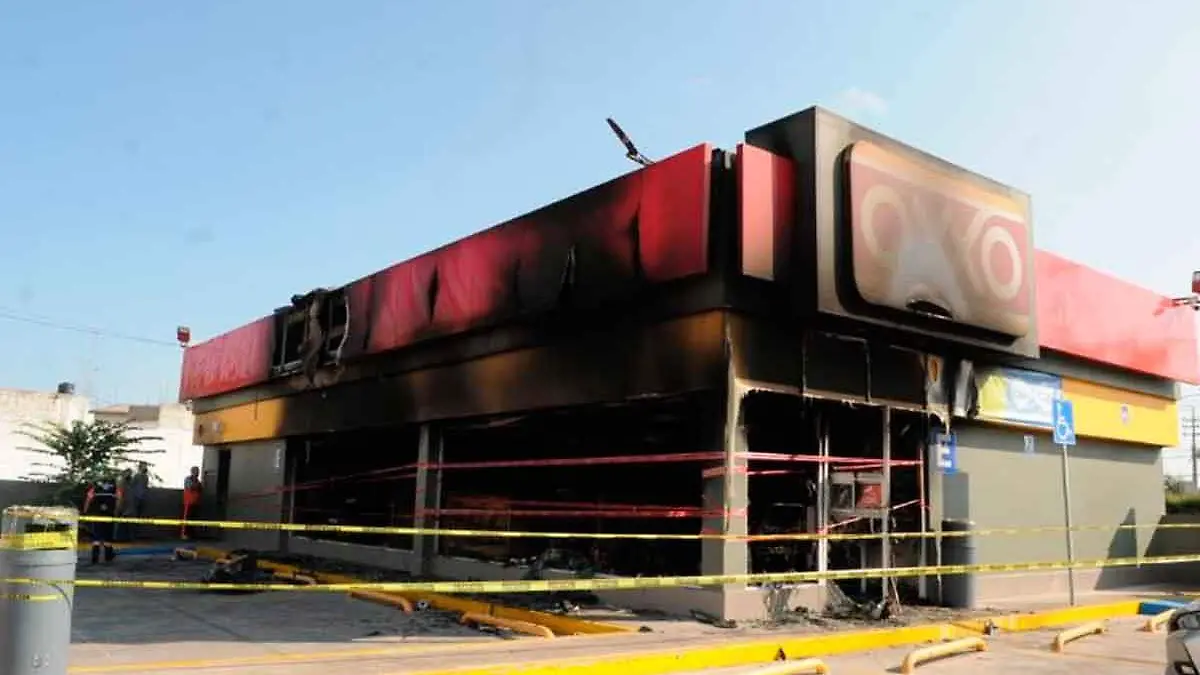 Queman-tiendas-Oxxo-en-Guanajuato