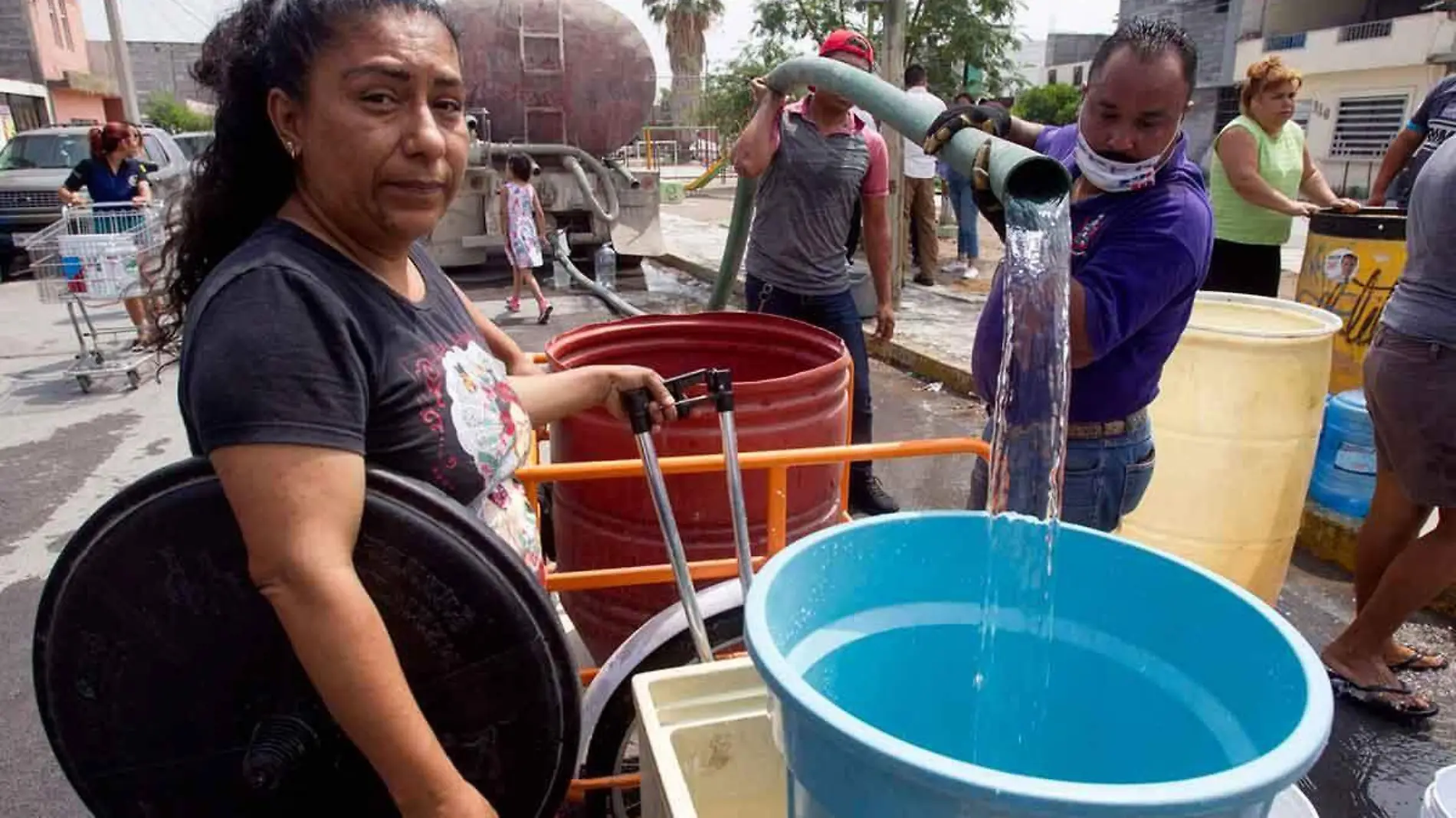 pipas-de-agua-en-Nuevo-Leon