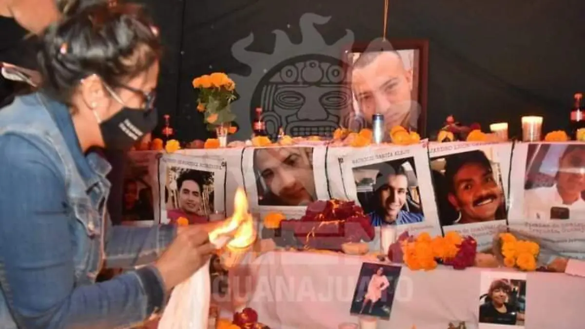Ofrenda víctimas desaparecidos Guanajuato día de muertos 2020