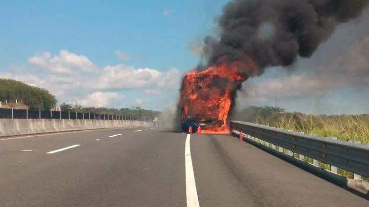 xalapa_incendio_autobus