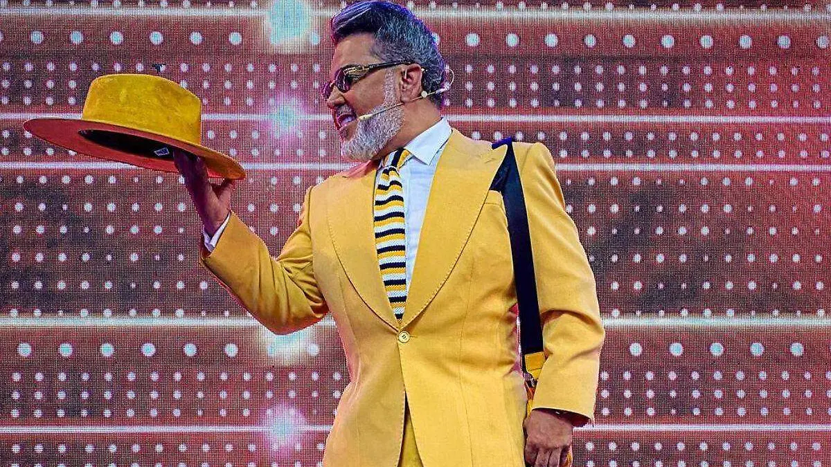 Andrés Hurtado despide a su productor en un programa en vivo