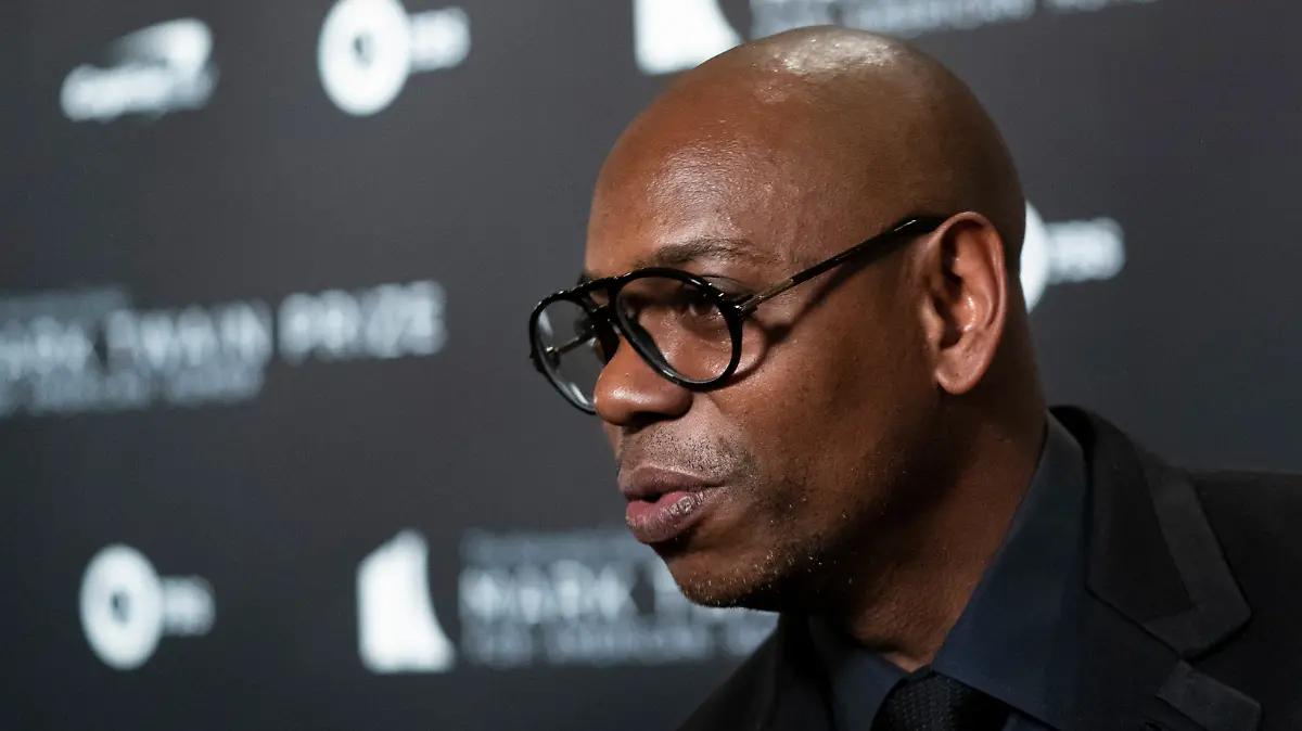 Taclean al comediante Dave Chapelle en plena función;  ese fue Will Smith, bromea Chris Rock