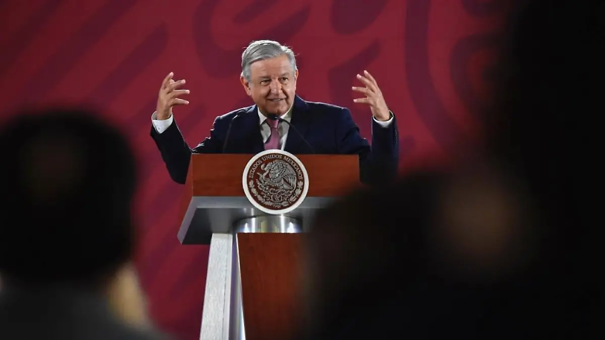 AMLO-ROBIN-HOOD-
