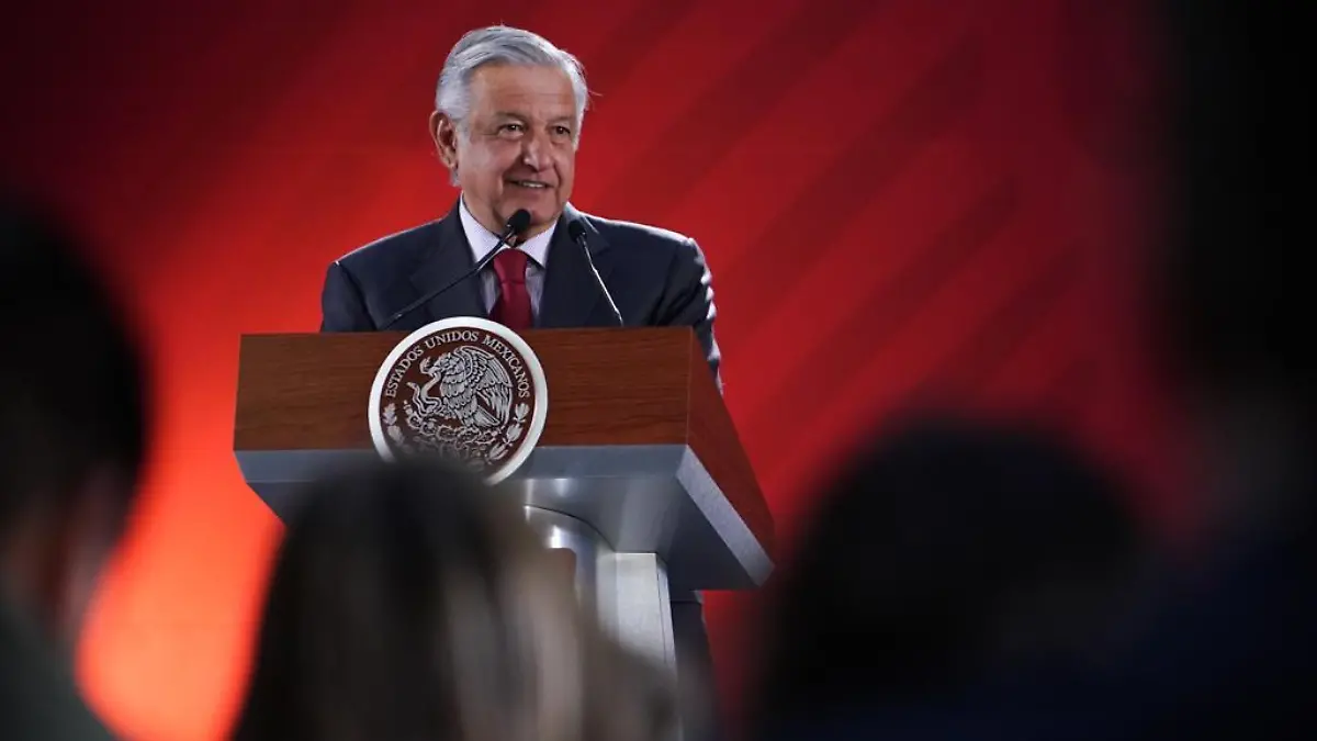 AMLO-grupo-modelo